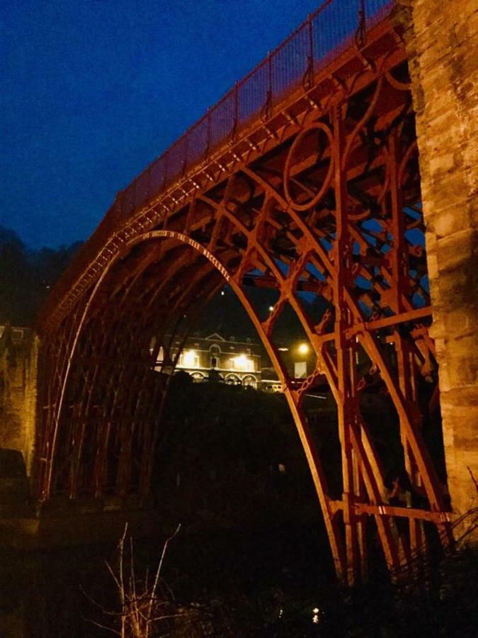 Ironbridge Lodge エクステリア 写真